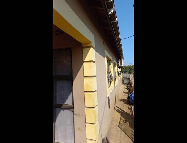 3 BEDROOM HOUSE FOR SALE IN NEWLANDS WEST